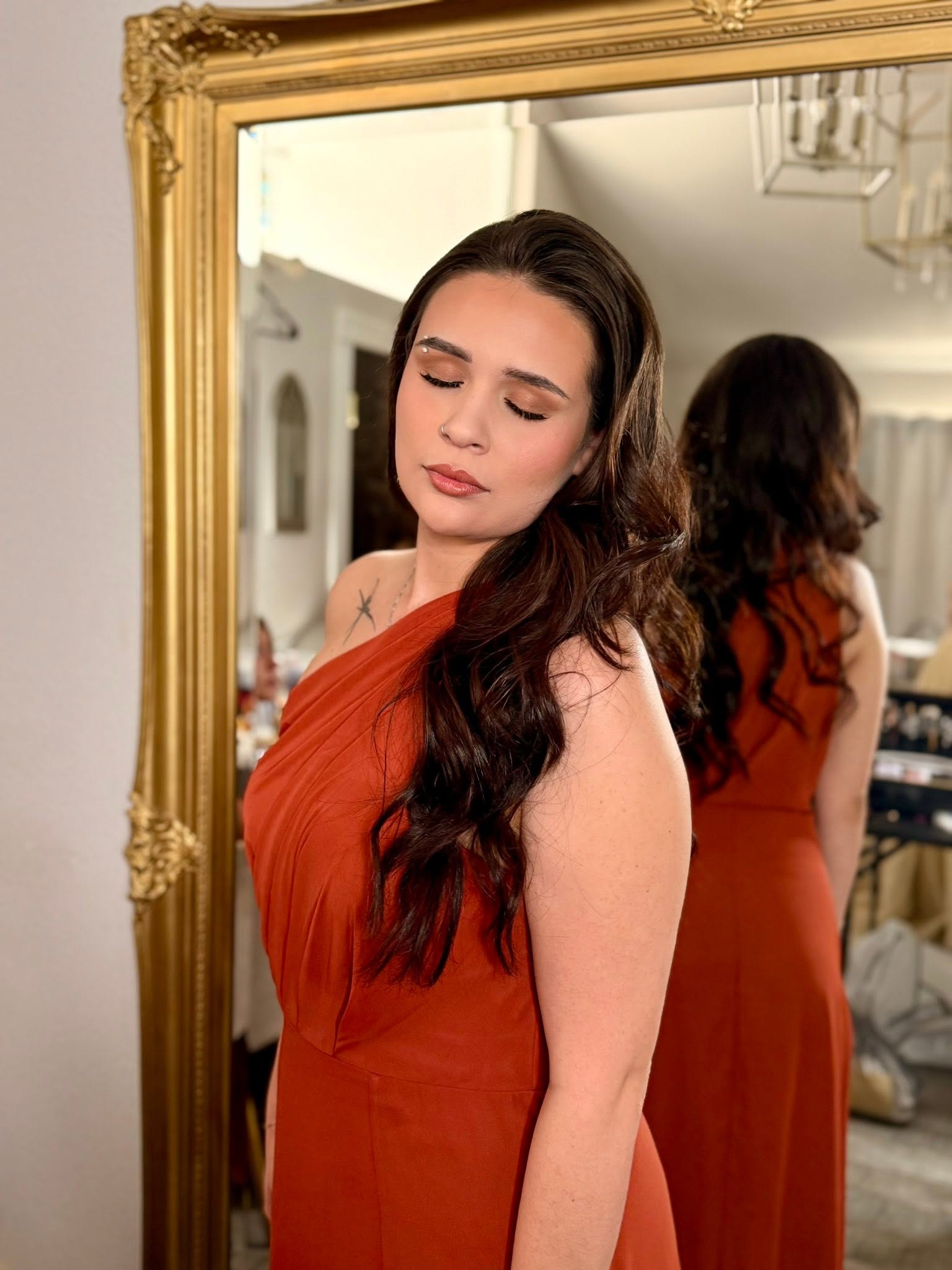 Insta Makeup Application Scene